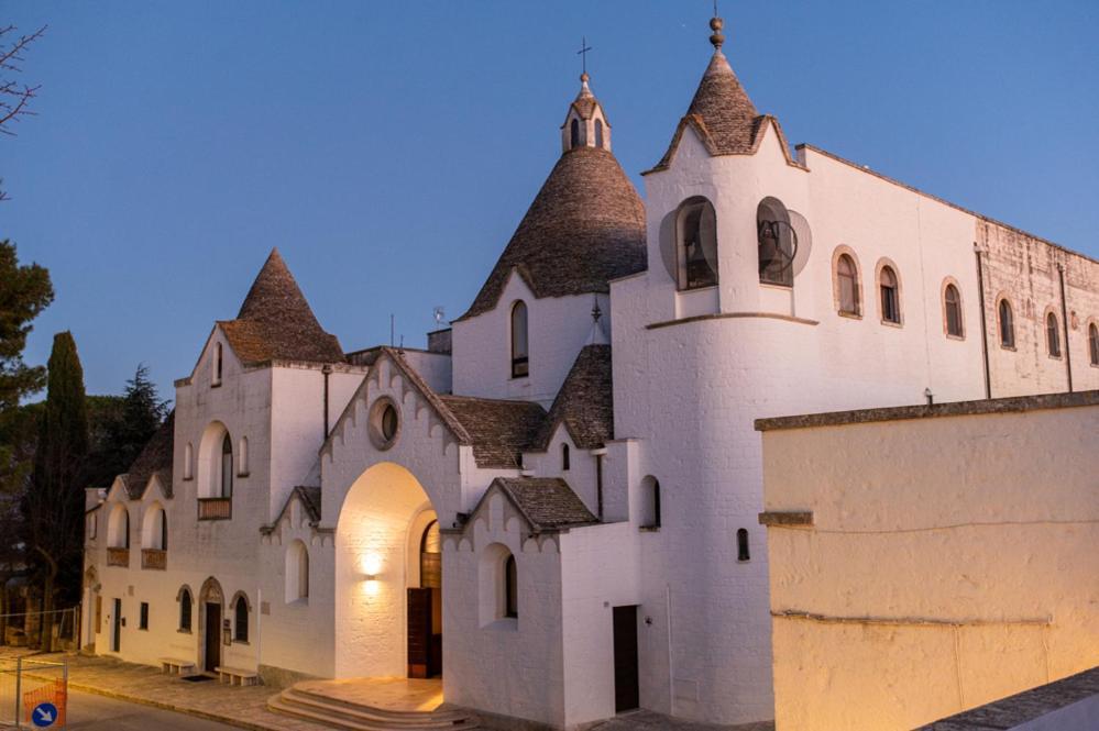 Dea Luxury Casa Vacanze- Zona Chiesa A Trullo - Alberobello Exterior foto